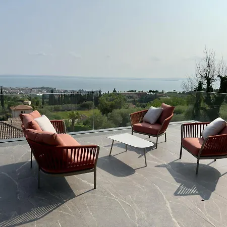 Вилла Vallonga